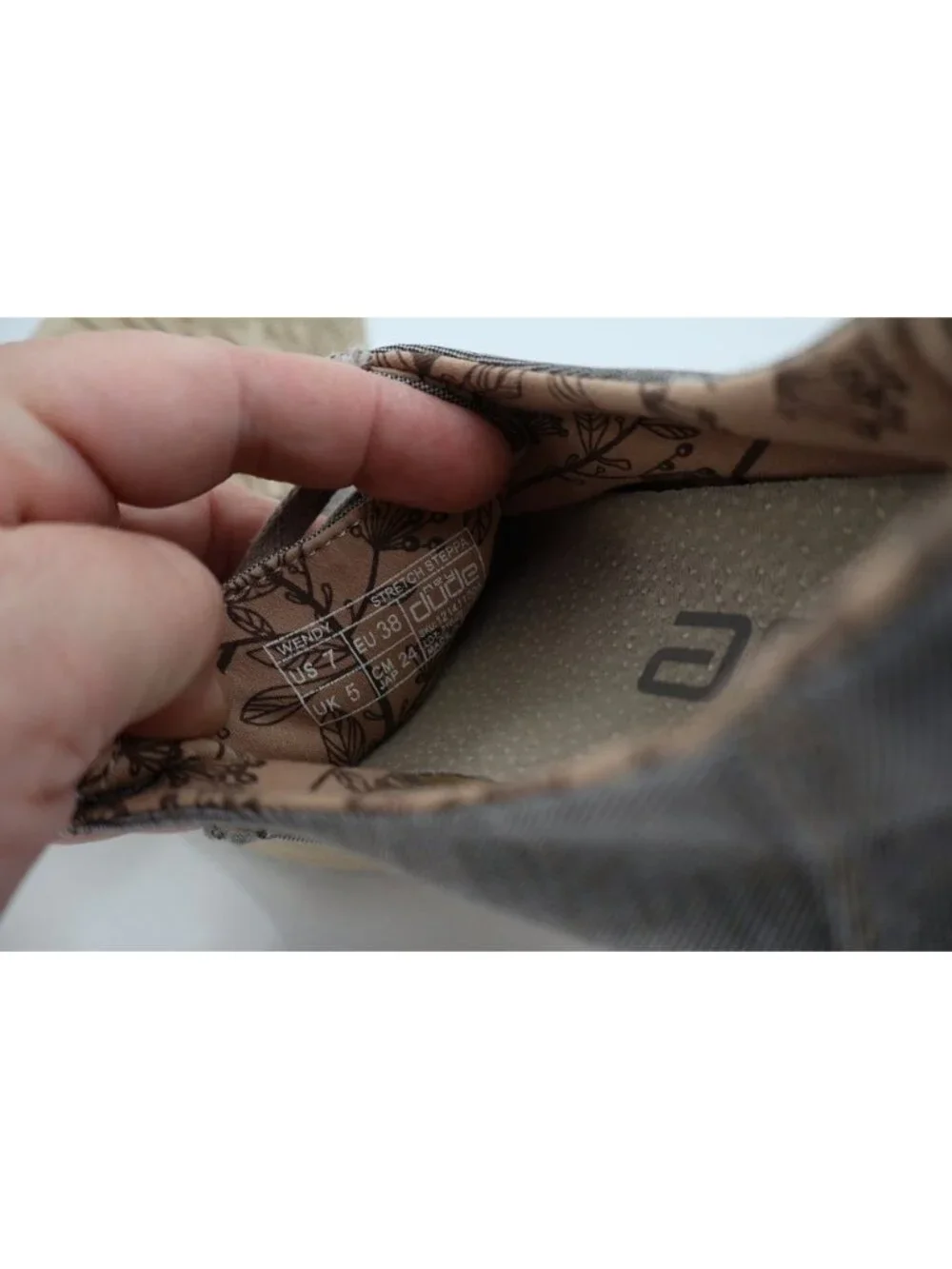 Hey Dude Wendy Size 7 Women’s Slip On Shoes Comfy Stretch Steppa Gray